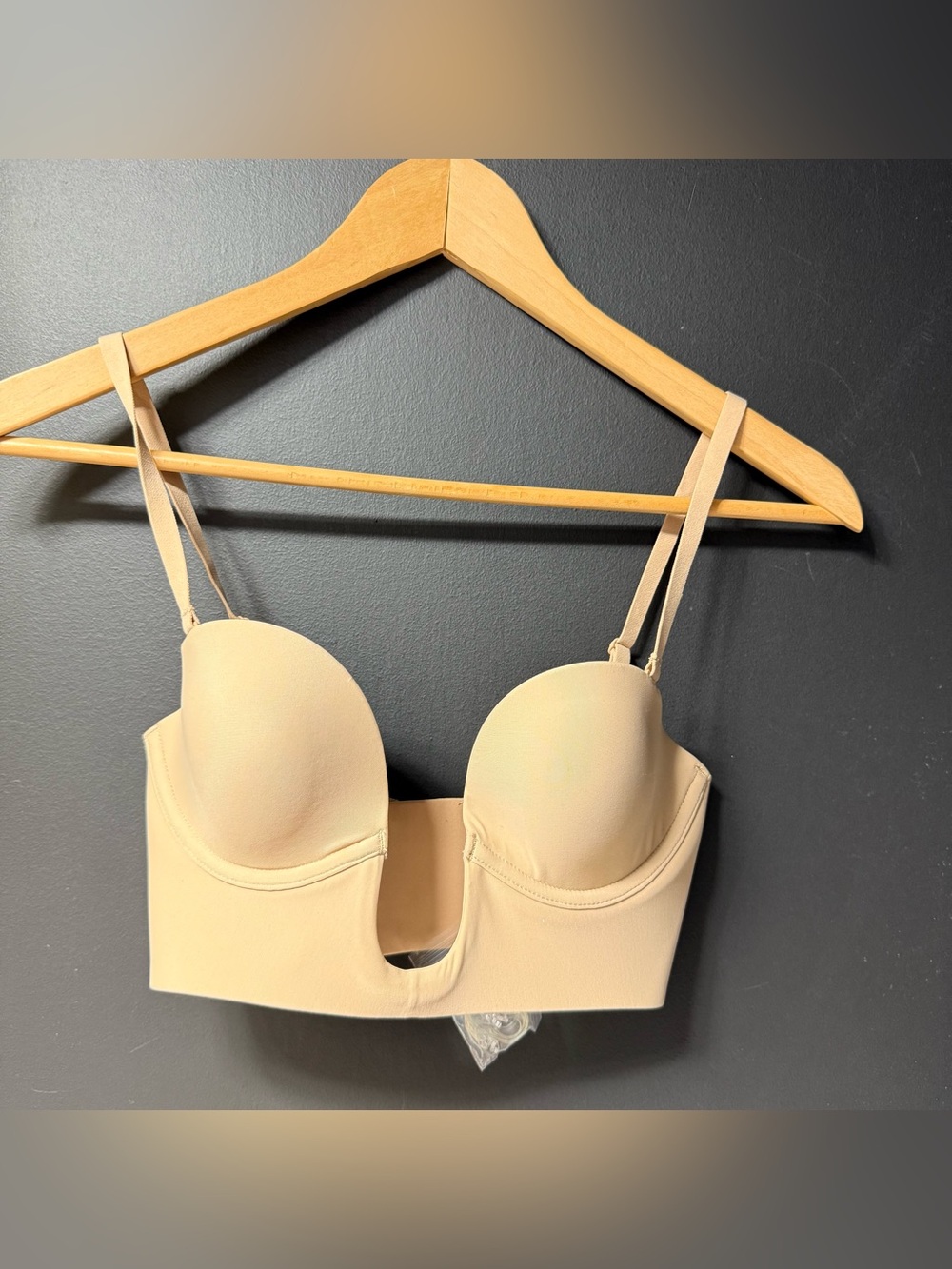 Skims Deep Plunge Shapewear Bra Size XS